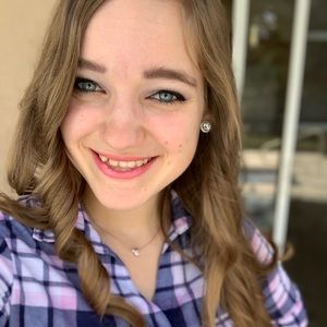 Meet your Posher, Melanie